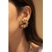 Manal (Studs)